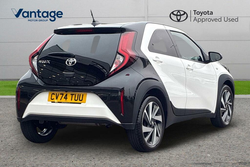 Toyota Aygo X 1.0 Vvt-i Edge Euro 6 Ss CV74TUU White #2