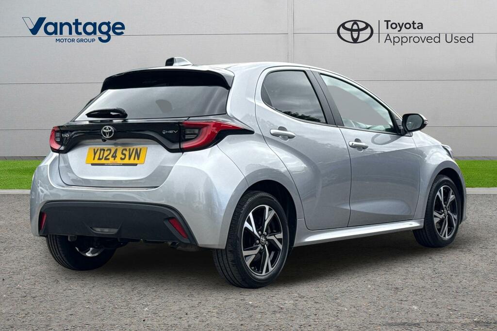 Toyota Yaris 1.5 Vvt-h Design E-cvt Euro 6 Ss YD24SVN Silver #2