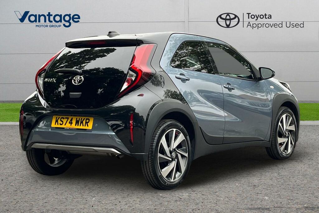 Toyota Aygo X 1.0 Vvt-i Exclusive X-shift Euro 6 Ss Grey #2