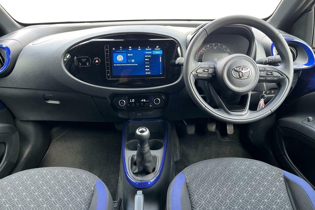 Toyota Aygo X 1.0 Vvt-i Edge Euro 6 Ss YG74XKK Blue #6