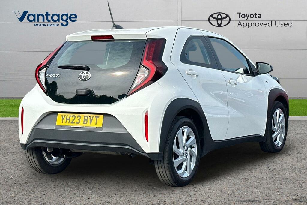 Toyota Aygo X 1.0 Vvt-i Pure Euro 6 Ss White #2