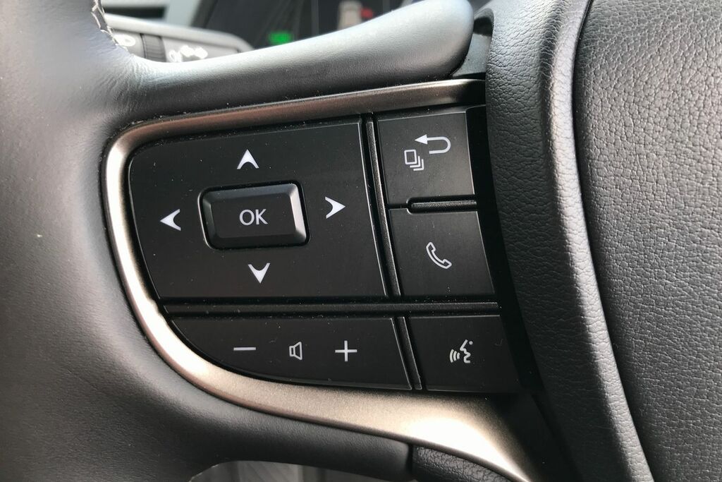Lexus UX 250H 2.0 Cvt Without Nav Grey #36