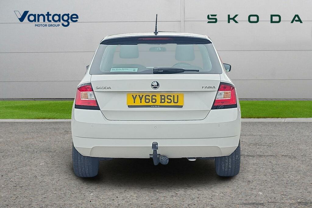 Skoda Fabia 1.2 Tsi Colour Edition YY66BSU White #4