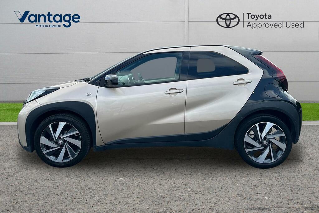 Toyota Aygo X Edge White #24