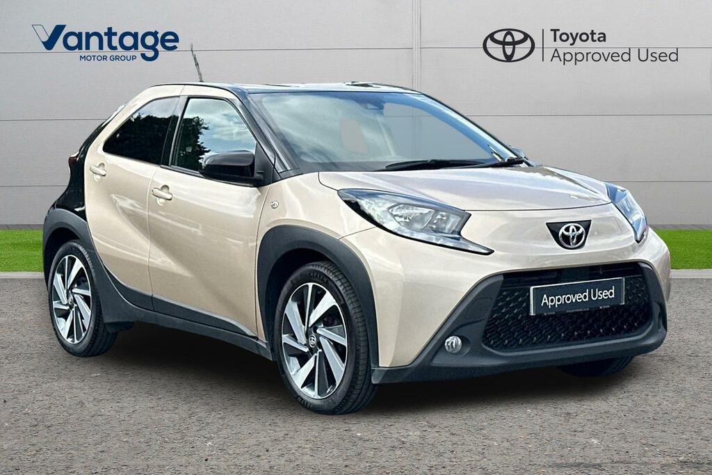 Toyota Aygo X Edge White #1
