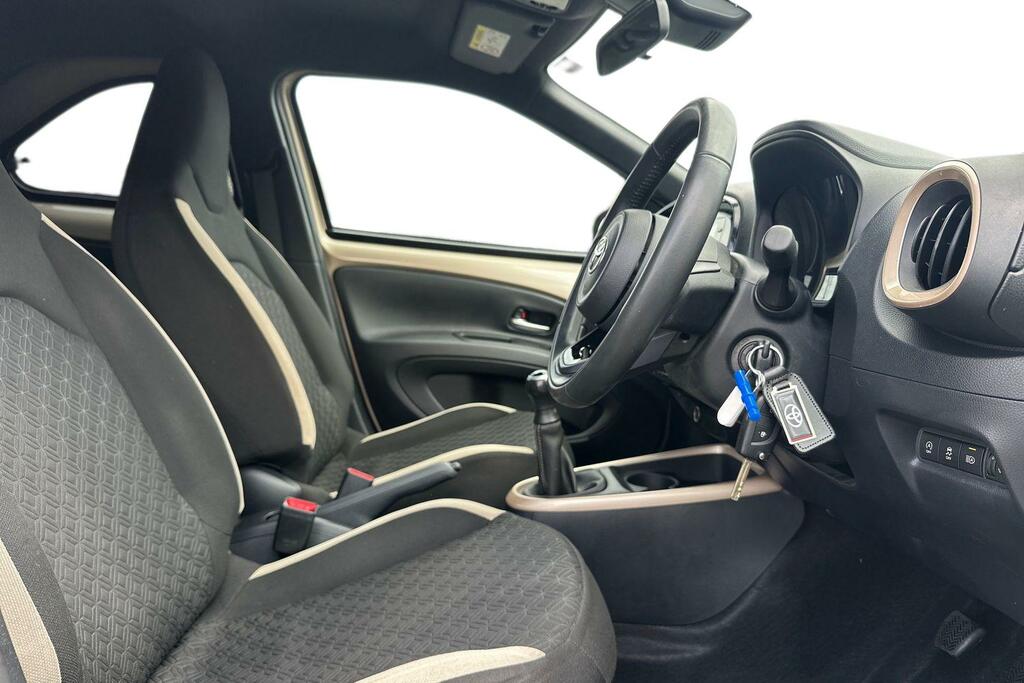 Toyota Aygo X Edge White #12