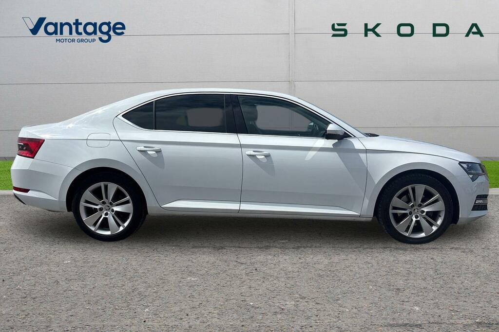 Skoda Superb 2.0 Tsi 190 Se L Dsg KV70YLD White #2