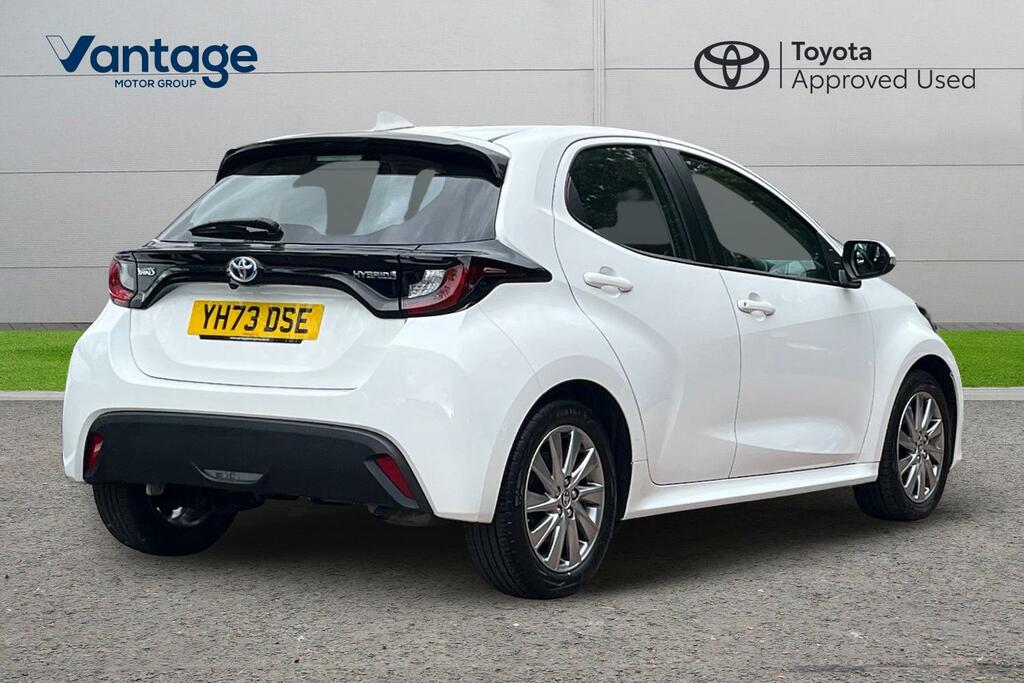 Toyota Yaris 1.5 Vvt-h Icon Hatchback Hybrid E-cvt E YH73DSE White #2