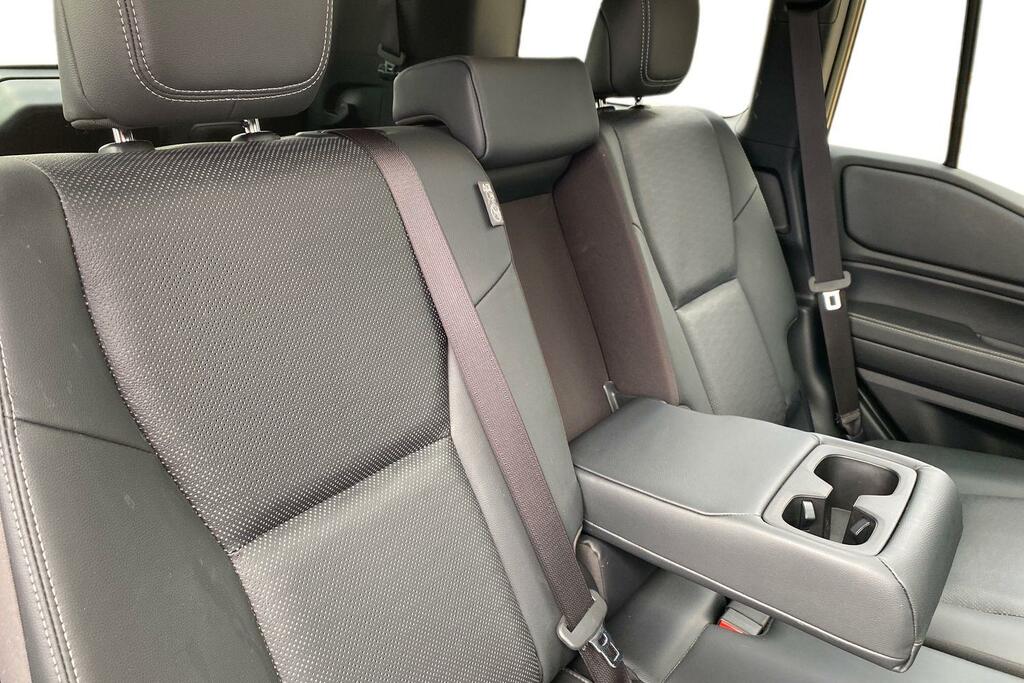 Toyota Land Cruiser D-4d Active 202 Bhp Black #8