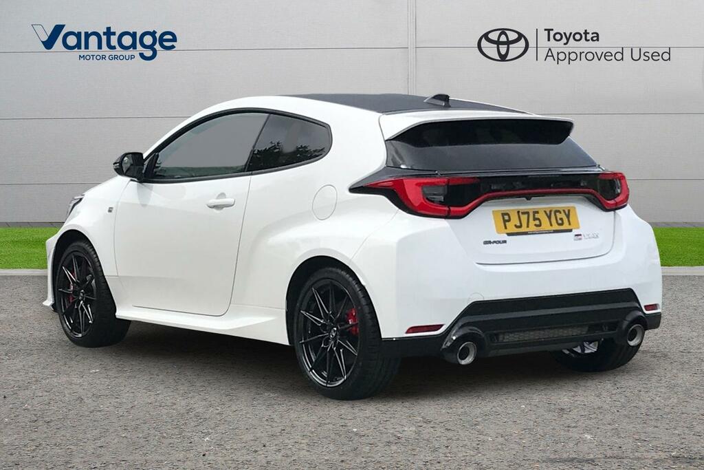 Toyota Yaris 1.6T Gr Awd Euro 6 White #4