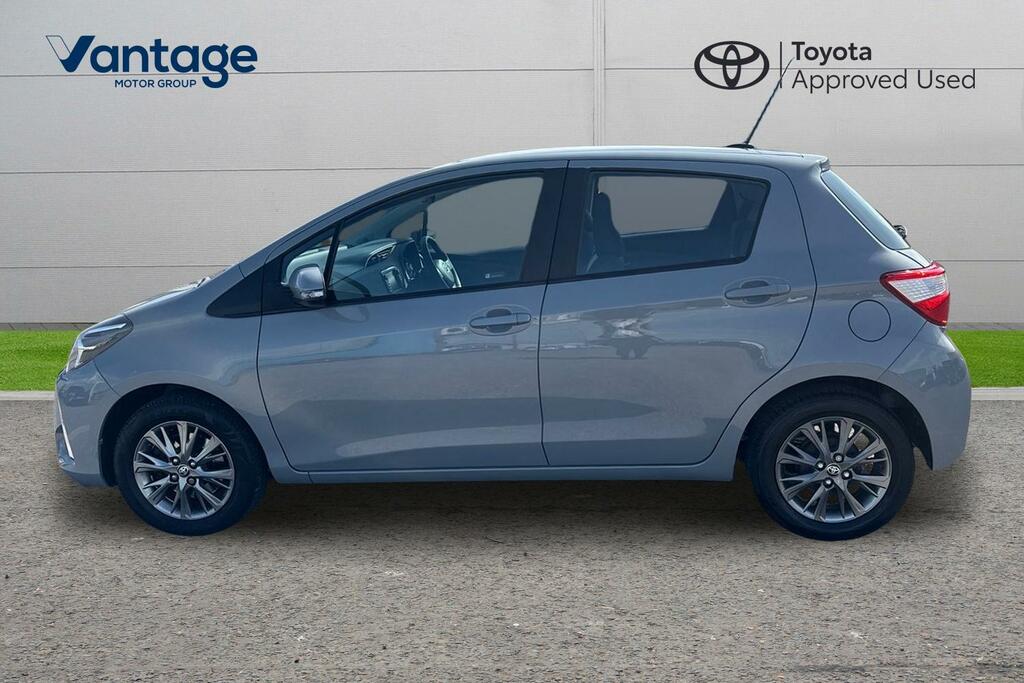 Toyota Yaris 1L Icon Tech Red #24