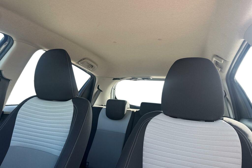 Toyota Yaris 1L Icon Tech Red #19