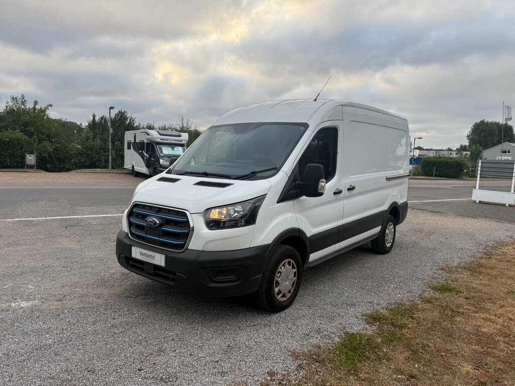 Ford Transit Custom 350 68Kwh Leader Panel Van Rwd L White #2