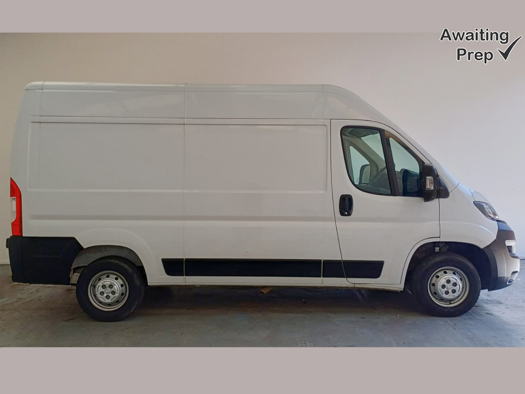 Peugeot Boxer 335 Professional Premium L2 H2 Mwb 2.2 Bluehdi 14 White