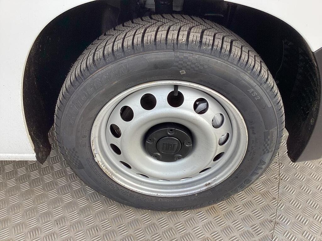 Fiat Doblo E-doblo White #23