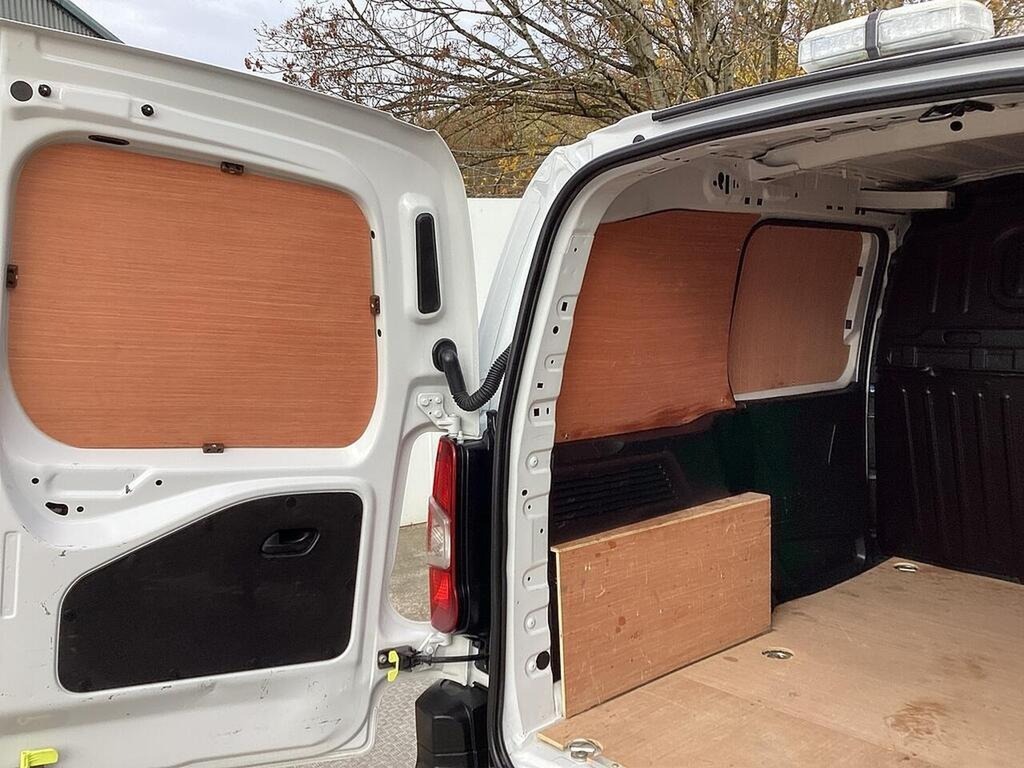 Fiat Doblo E-doblo White #20