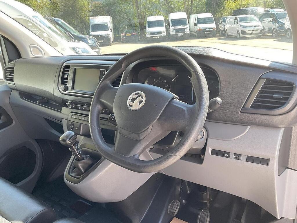 Vauxhall Vivaro 2900 Dynamic L2 H1 1.5D 100Ps White #4
