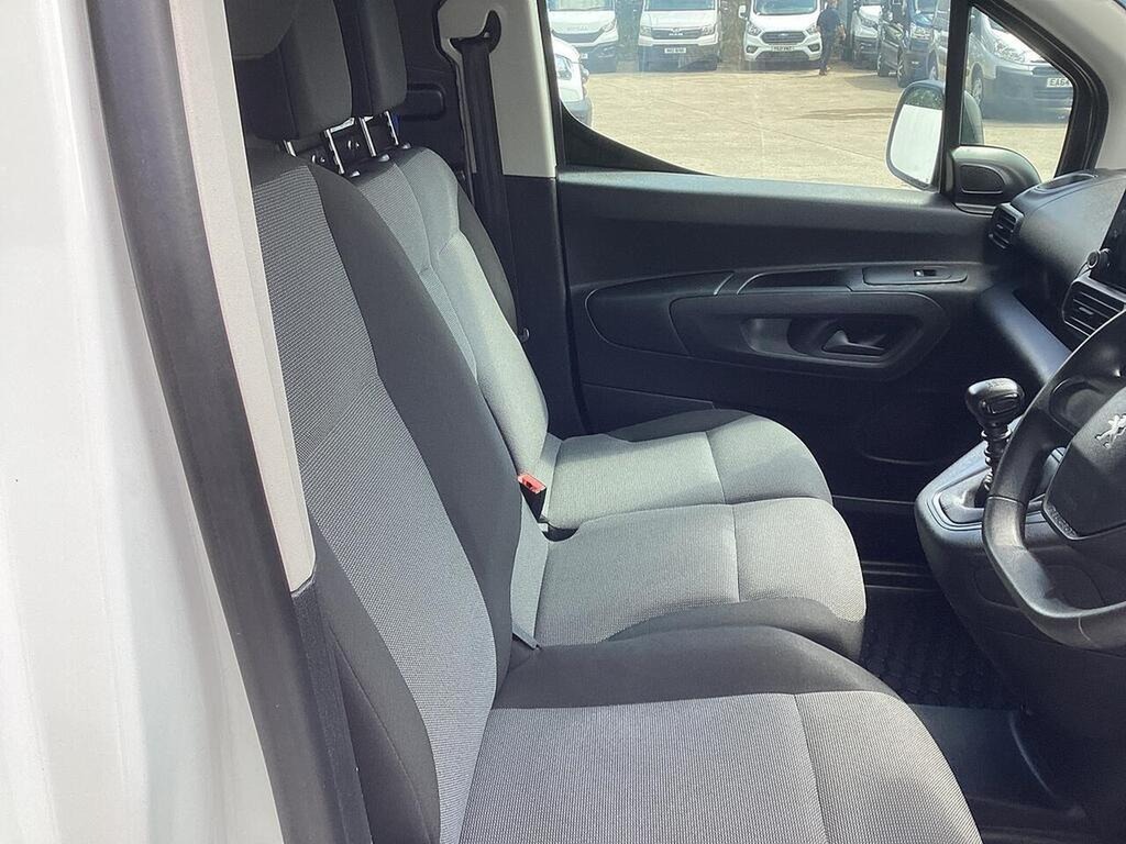 Peugeot Partner 1000 Professional 1.2 Puretech 110Ps White #6