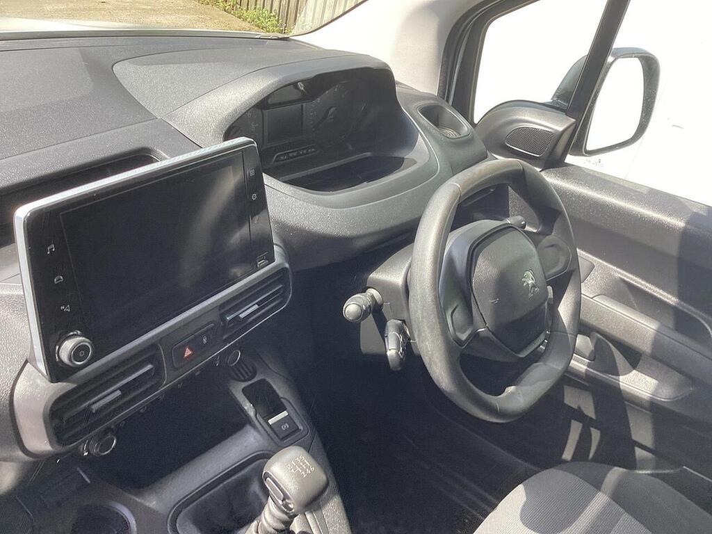 Peugeot Partner 1000 Professional 1.2 Puretech 110Ps White #3