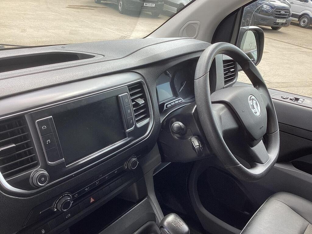 Vauxhall Vivaro 3100 Sportive L1 H1 2.0D 145Ps White #4