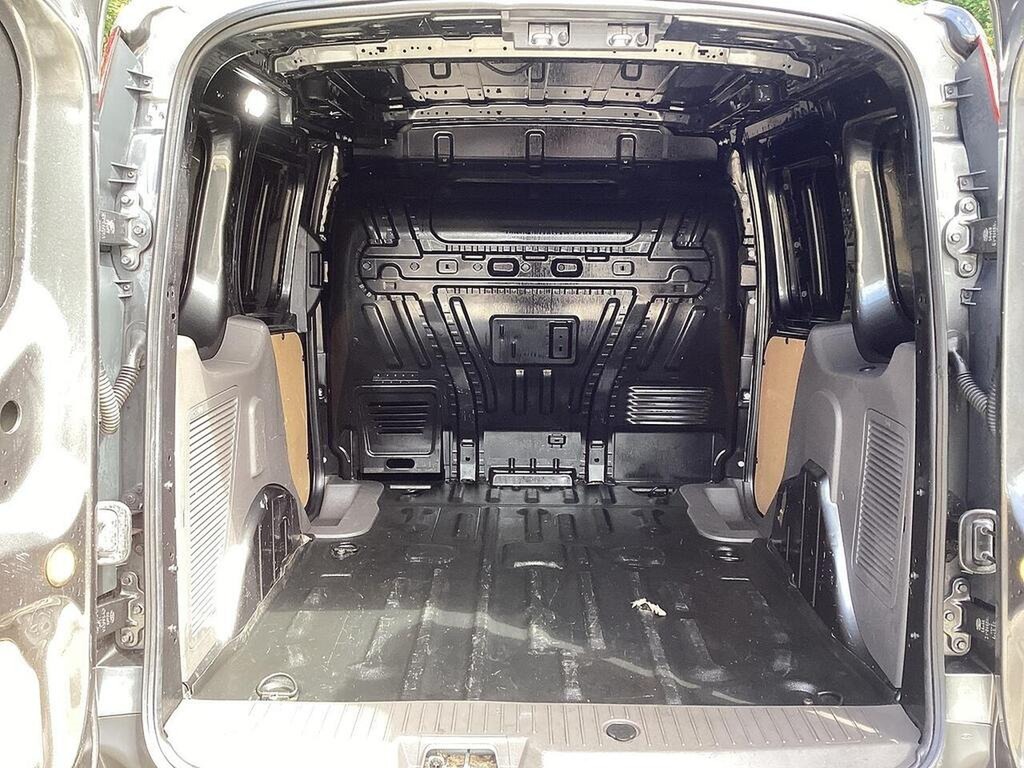 Ford Transit Connect Connect 1.5 Ecoblue 120Ps Limited Van Silver #25