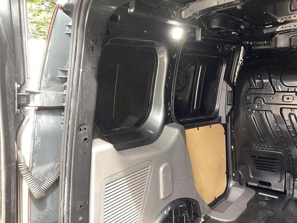 Ford Transit Connect Connect 1.5 Ecoblue 120Ps Limited Van Silver #24
