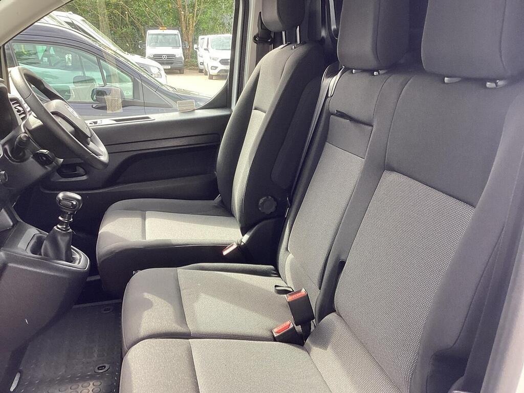 Vauxhall Vivaro 2700 Pro L1 H1 1.5D 120Ps White #4
