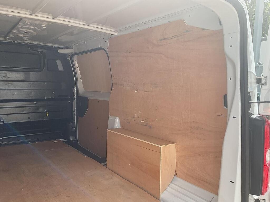 Vauxhall Vivaro Pro White #24