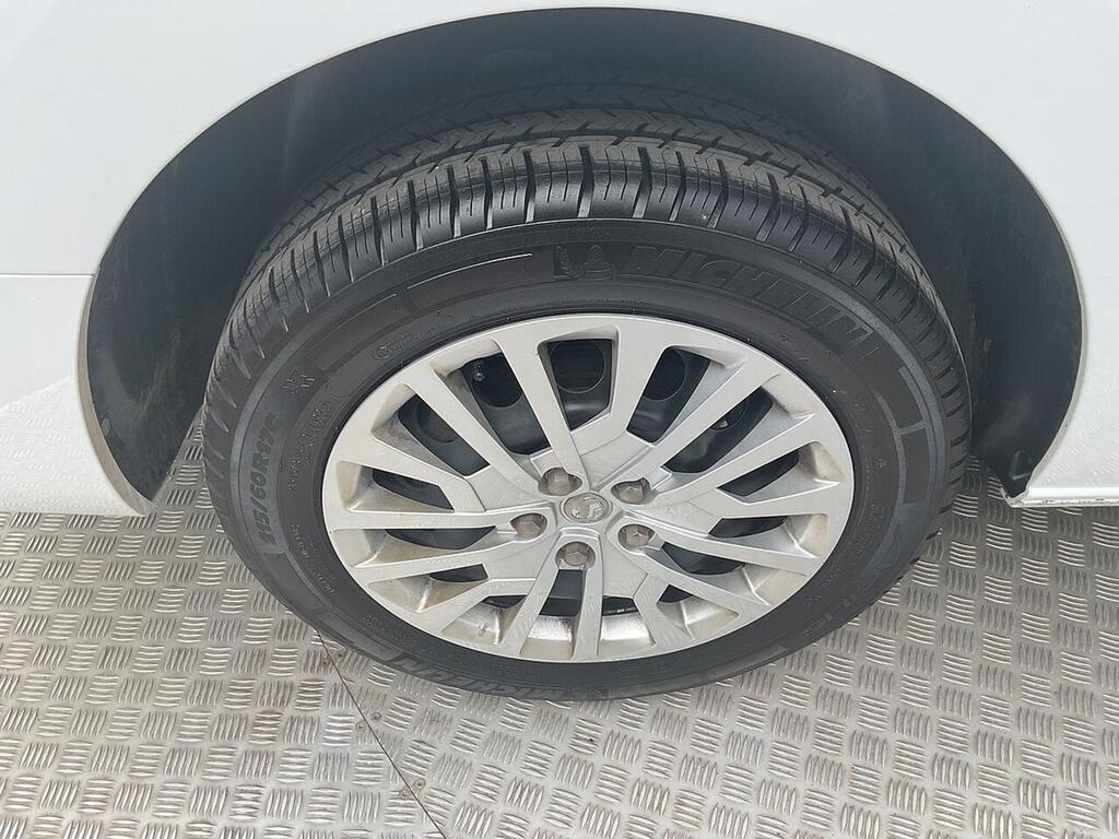 Vauxhall Vivaro Pro White #30