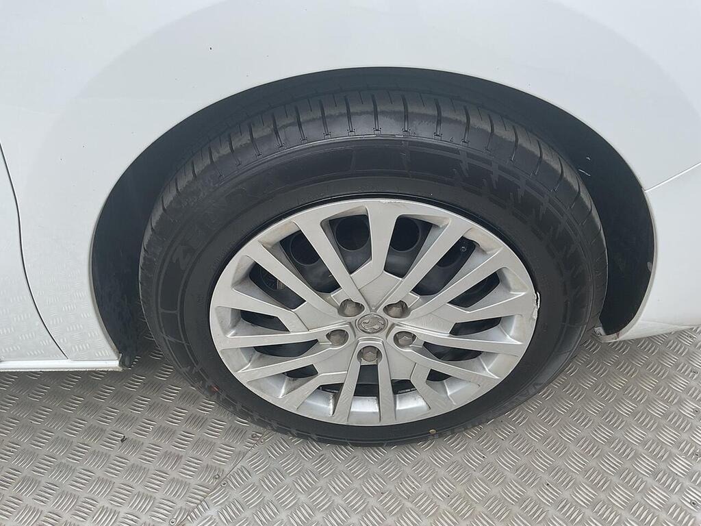 Vauxhall Vivaro Pro White #29