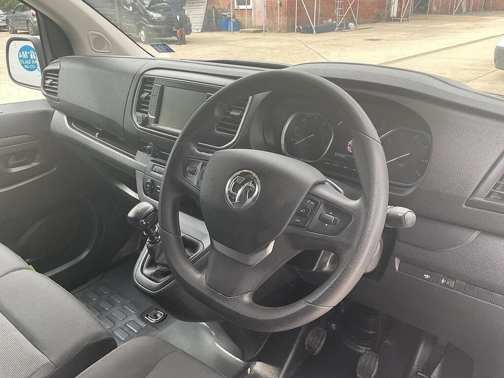 Vauxhall Vivaro Pro White #8