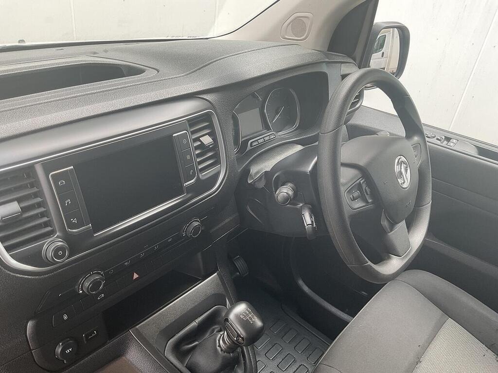 Vauxhall Vivaro 3100 Pro L2h1 2.0D 145Ps White #4