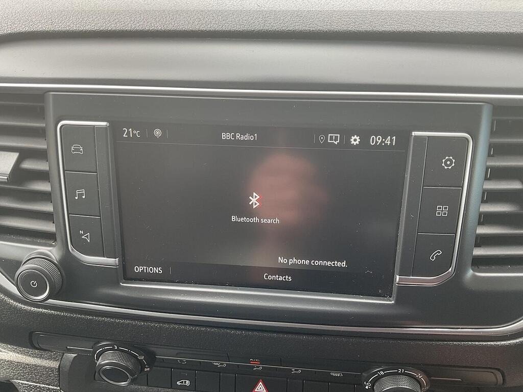 Vauxhall Vivaro Pro White #18
