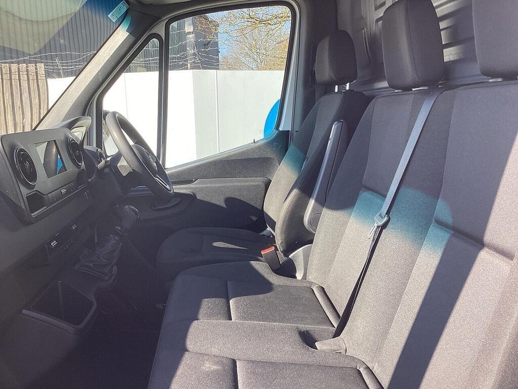 Mercedes-Benz Sprinter Progressive L2 H2 Fwd 315Cdi 2.0L 150Ps White #3