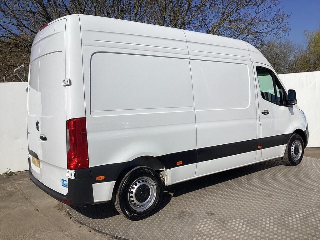 Mercedes-Benz Sprinter Progressive L2 H2 Fwd 315Cdi 2.0L 150Ps White #2