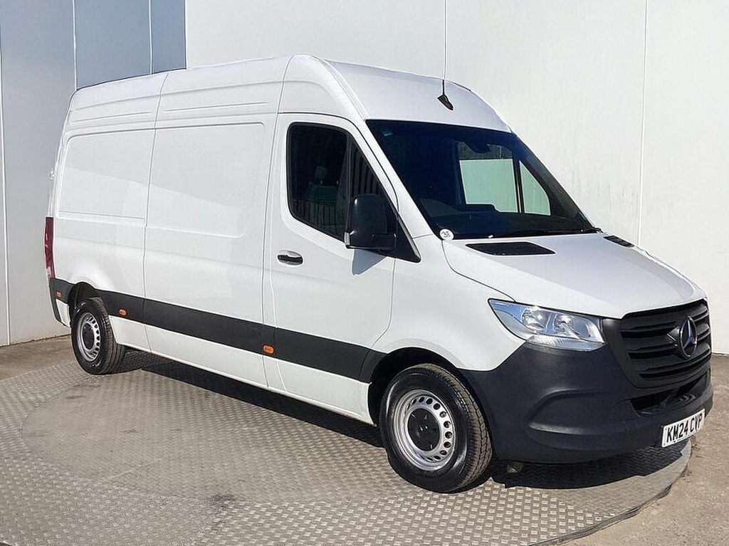 Mercedes-Benz Sprinter Progressive L2 H2 Fwd 315Cdi 2.0L 150Ps White