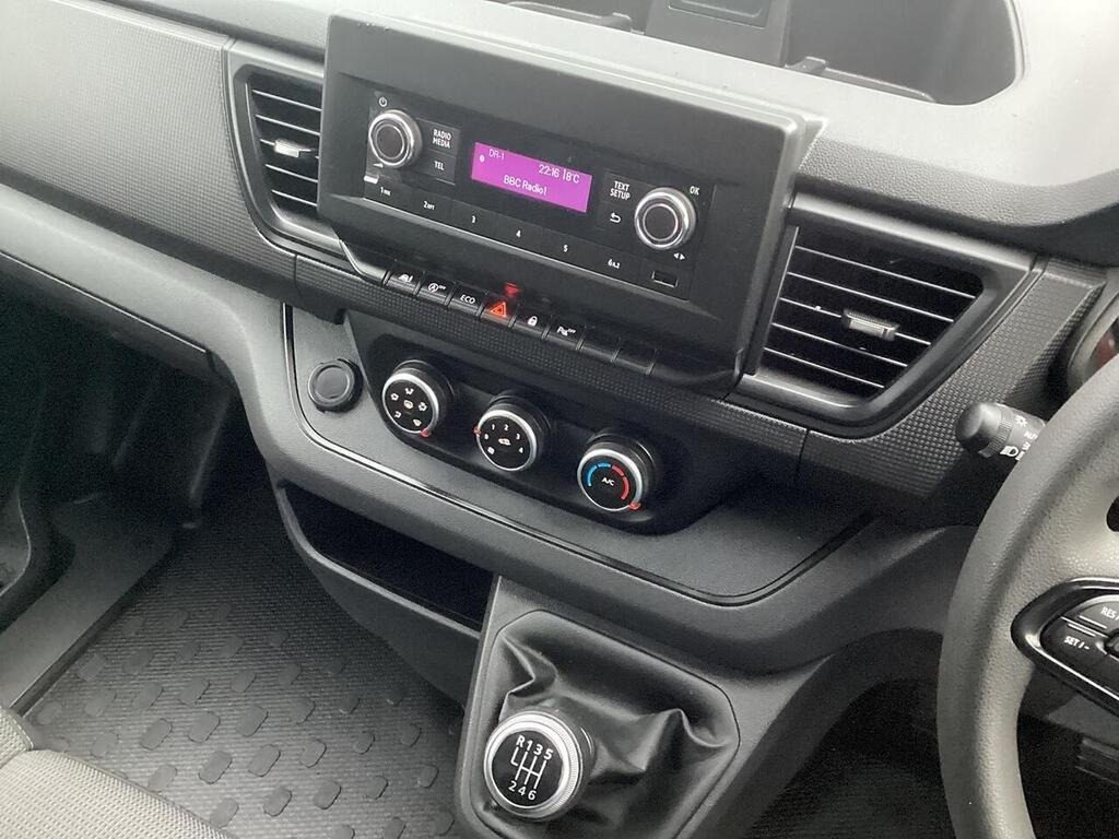 Nissan Primastar Primastar Primastar 2.0 Dci 30 Tekna Panel Van Grey #12
