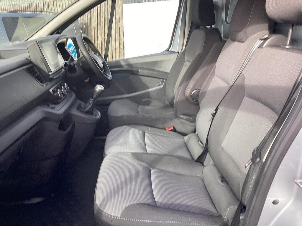 Renault Trafic Sl30 Business L2h1 2.0 Blue Dci 130Ps Silver #4