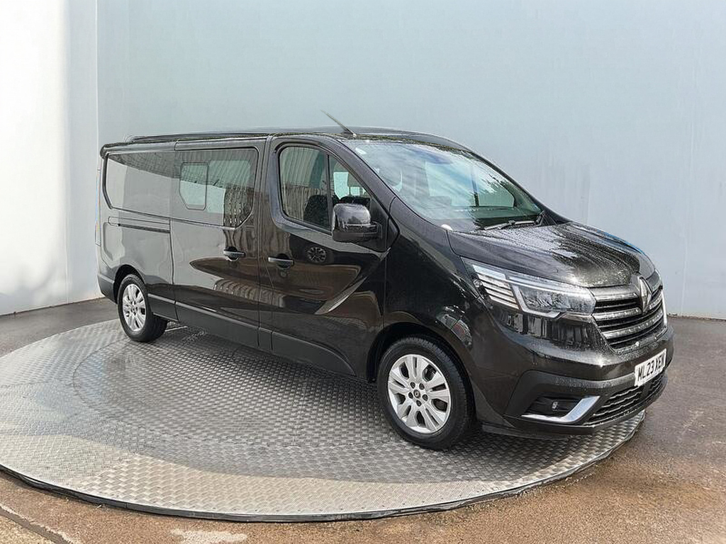 Renault Trafic Ll30 Sport L2h1 2.0 Blue Dci 150Ps Black