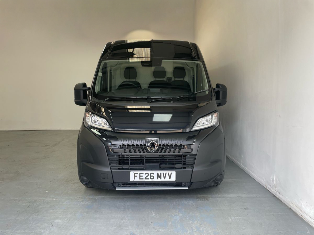 Peugeot Boxer Professional 2.2 Bluehdi 140 L3h2 Black #2