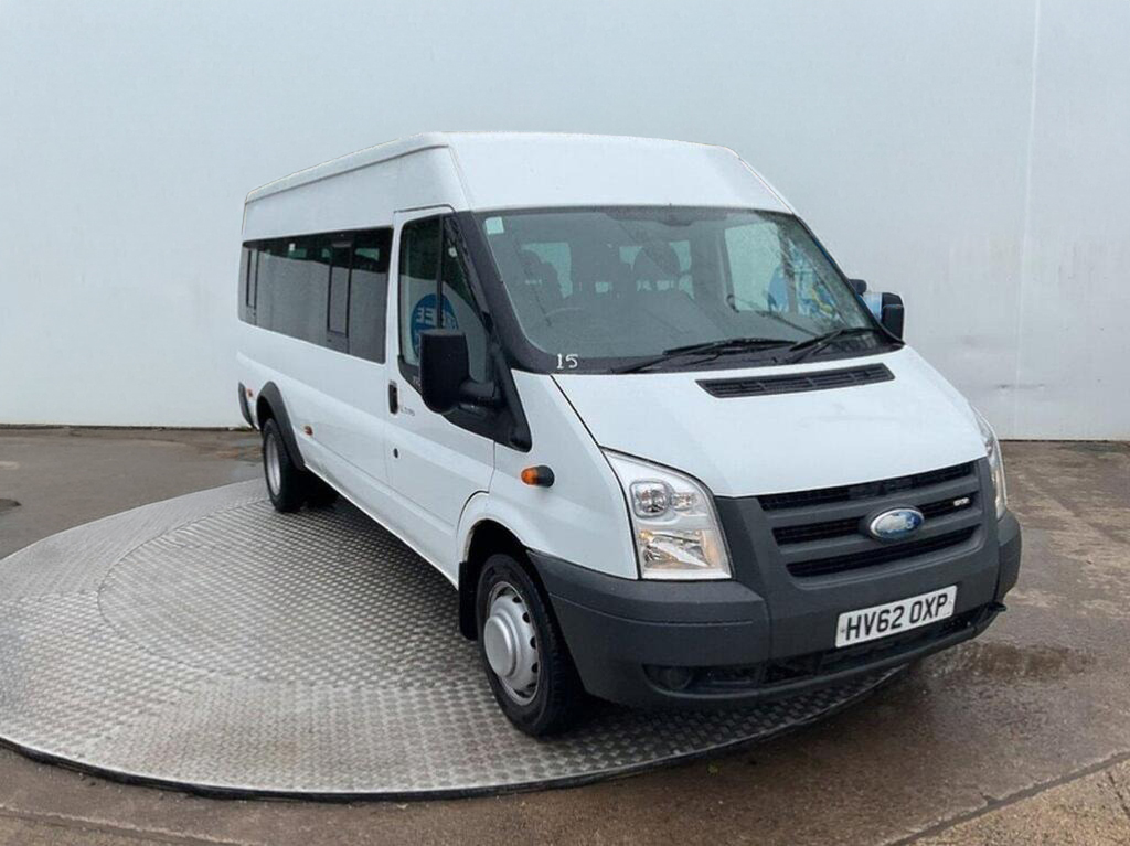 Ford Transit Custom 17 Seater 2.2 Rwd Tdci 135Ps White