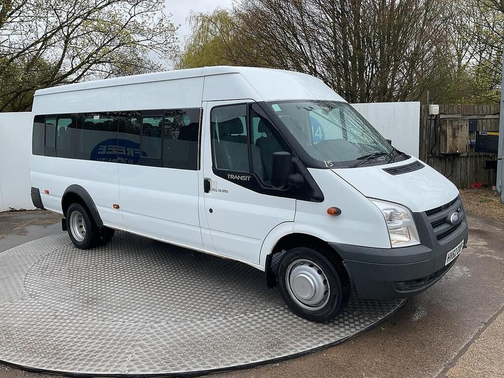 Ford Transit Custom 17 Seater 2.2 Rwd Tdci 135Ps White #3