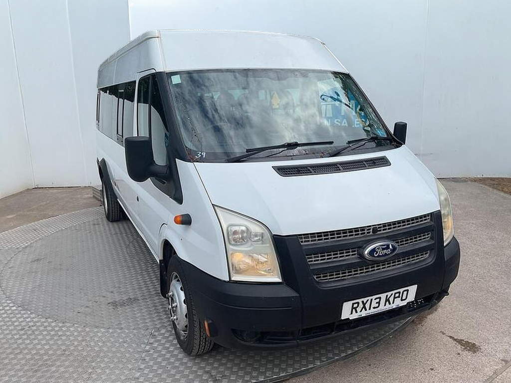 Ford Transit Custom Standard 17 Seater Rwd 2.2 Tdci 135Ps White