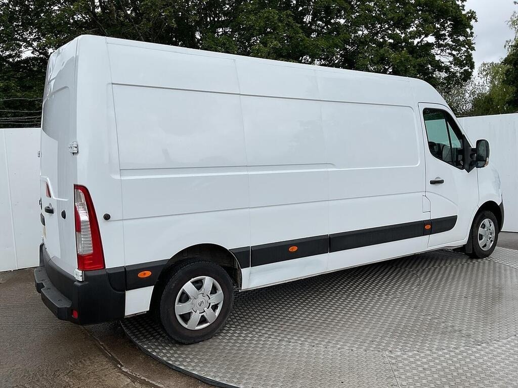 Nissan InterStar F35 Acenta L3 H2 2.3 Dci 135Ps White #2