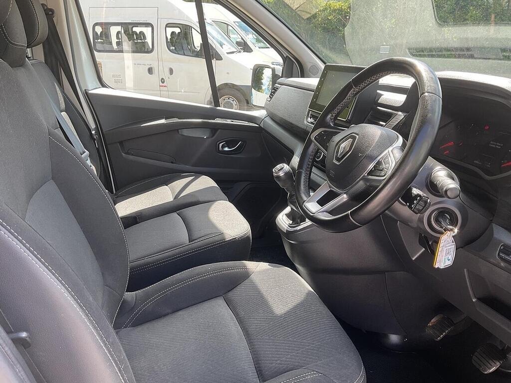 Renault Trafic Ll30 Blue Dci 130 Business Van White #8