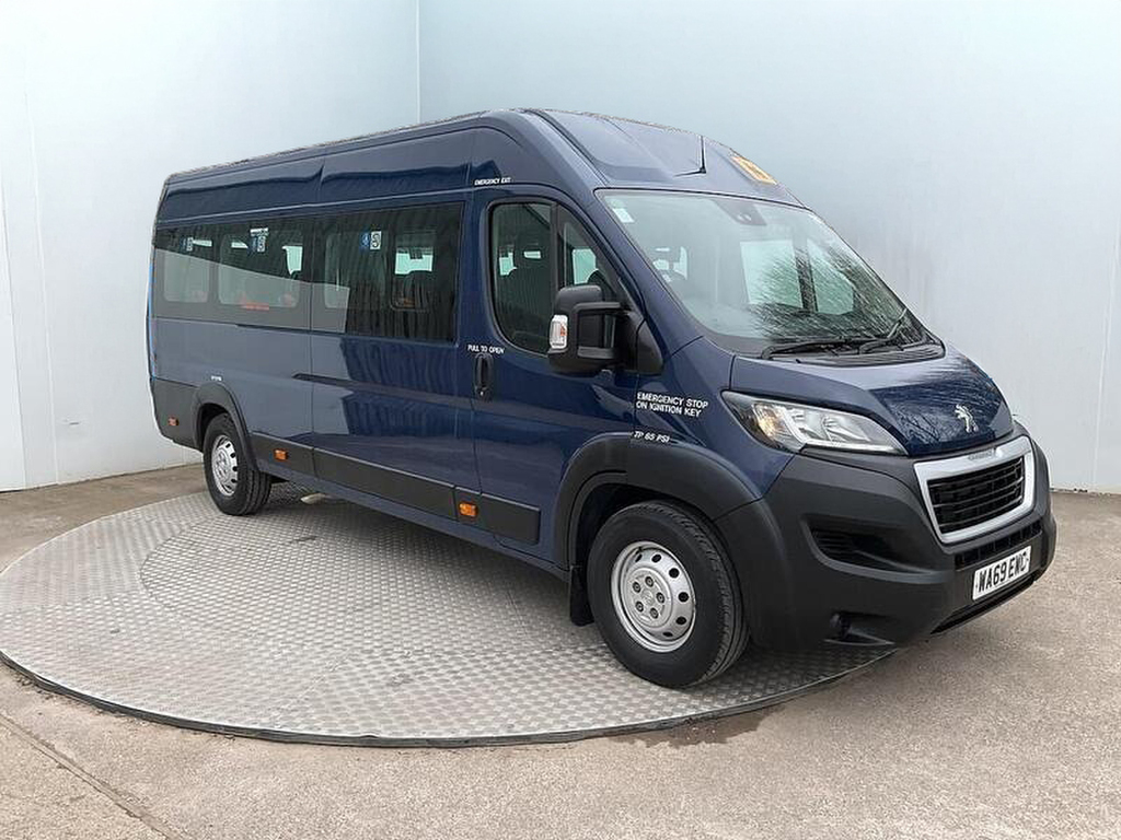 Peugeot Boxer 17 Seater L4h2 2.0 Bluehdi 130Ps Blue