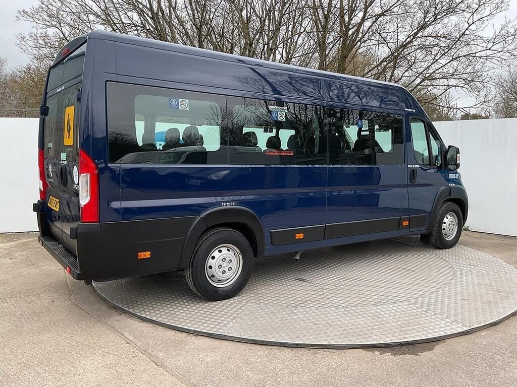 Peugeot Boxer 17 Seater L4h2 2.0 Bluehdi 130Ps Blue #4