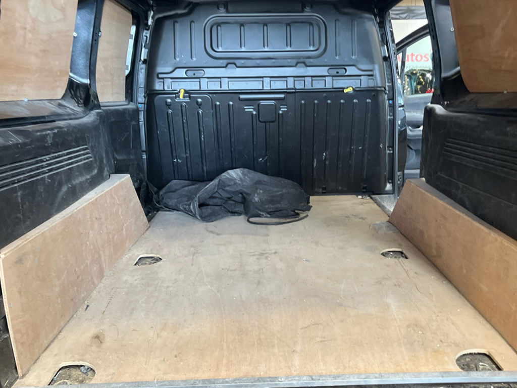 Citroen Berlingo Enterprise Plus 1.5 Bluehdi 100Ps Black #3