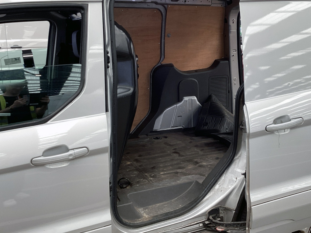 Ford Transit Connect Limited L1 H1 Swb 1.5 Ecoblue 100Ps WG72VPK Silver #2