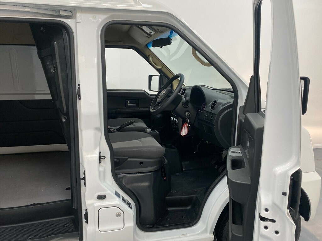 DFSK EC35 60Kw 39Kwh 50Mph White #5